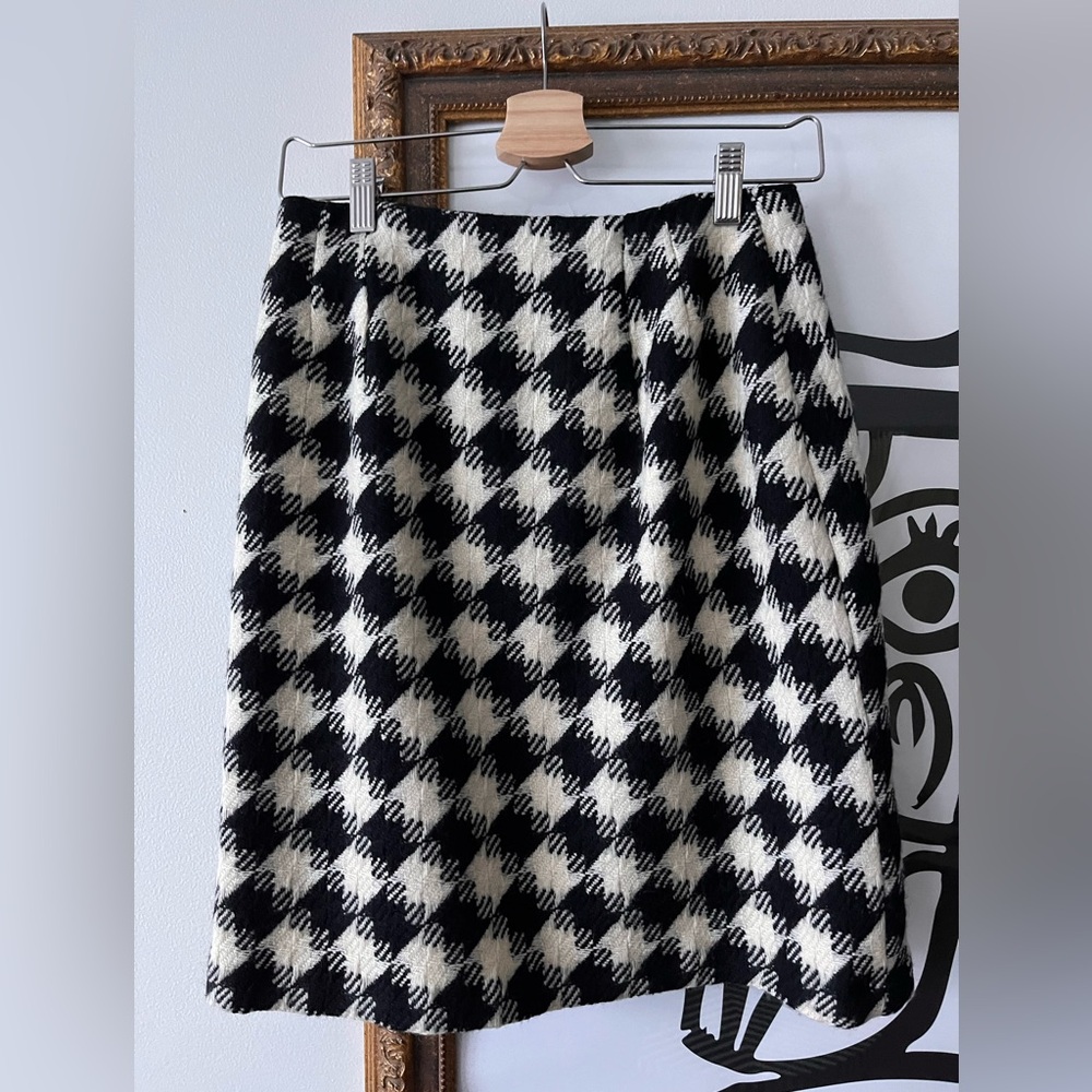 Virgin Wool Houndstooth skirt